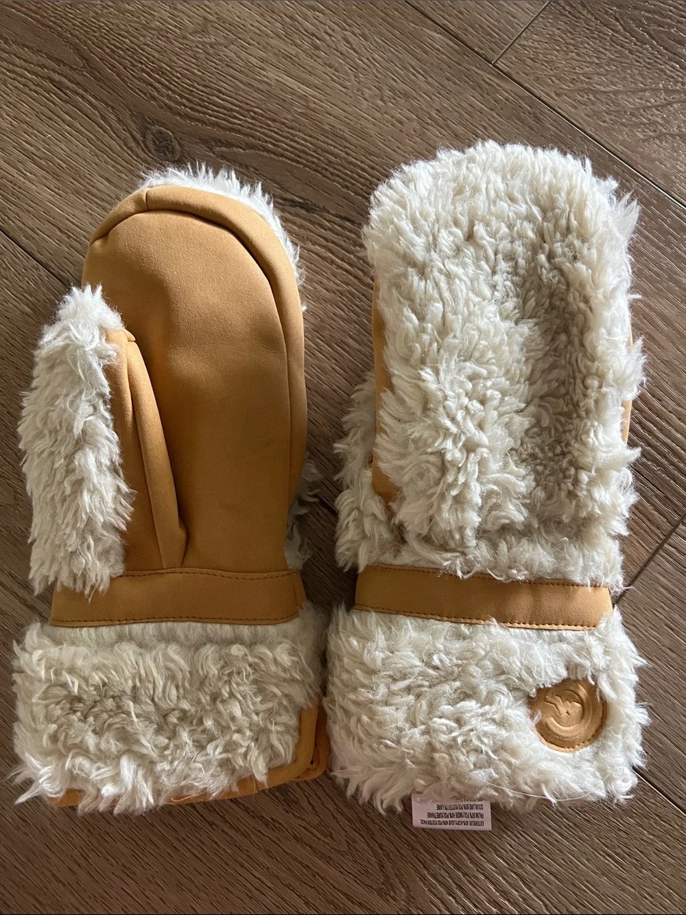 Gorrino Sherpa Mitts NEW